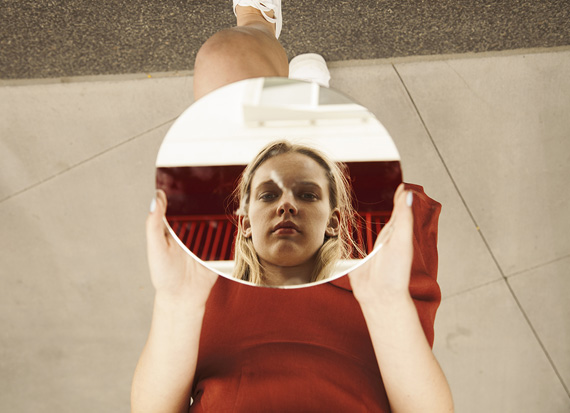 Dreamy Feminine Photography by Juliette Cassidy