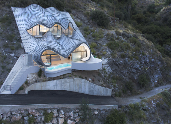 Cliff House: Casa Del Acantilado by GilBartolome Architecture