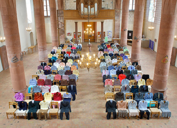 150 People Installation by Los Carpinteros