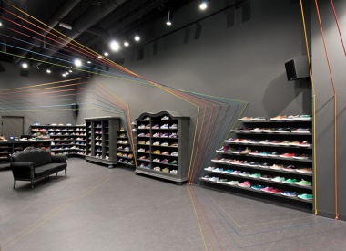 Run Colors Sneaker Store Design by mode:lina