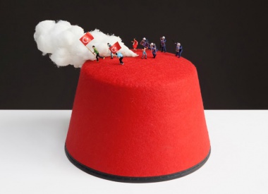 FEZ: Diorama of a Turkish Street Protest