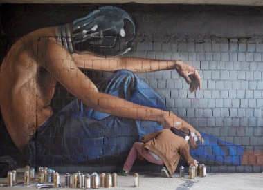 Street Art: LUX by Lonac