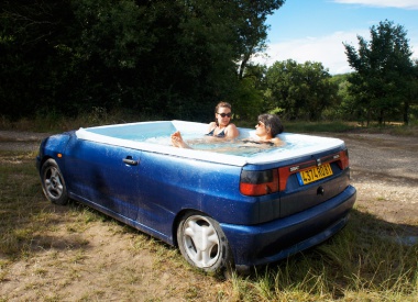 Car Jacuzzi by Benedetto Bufalino